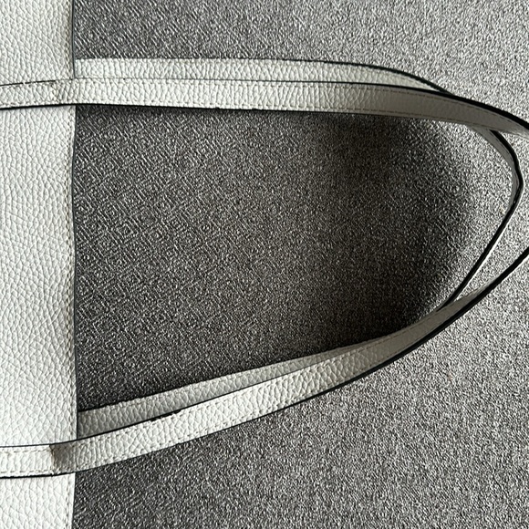 White Victoria Secret beach bag wedding purse soft and flexible approx 18” x 12” - Picture 3 of 6